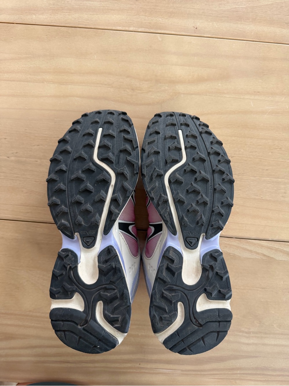 Salomon Women's Pink and Cream XT-6 Whisper - Picture 3 of 3
